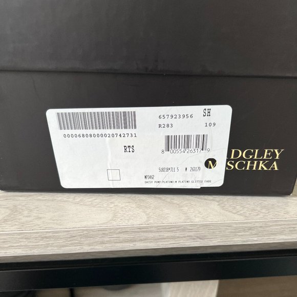 Badgley Mischka Daisy II Half d'Orsay Pump - Picture 13 of 13